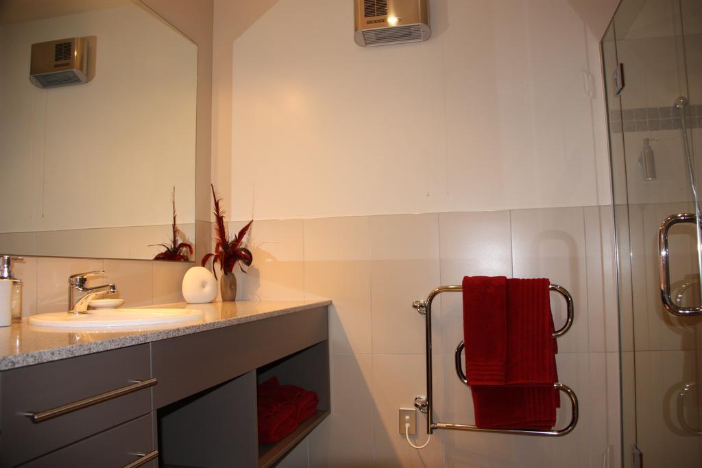 אגם טה אנאו Dock Bay Lodge מראה חיצוני תמונה