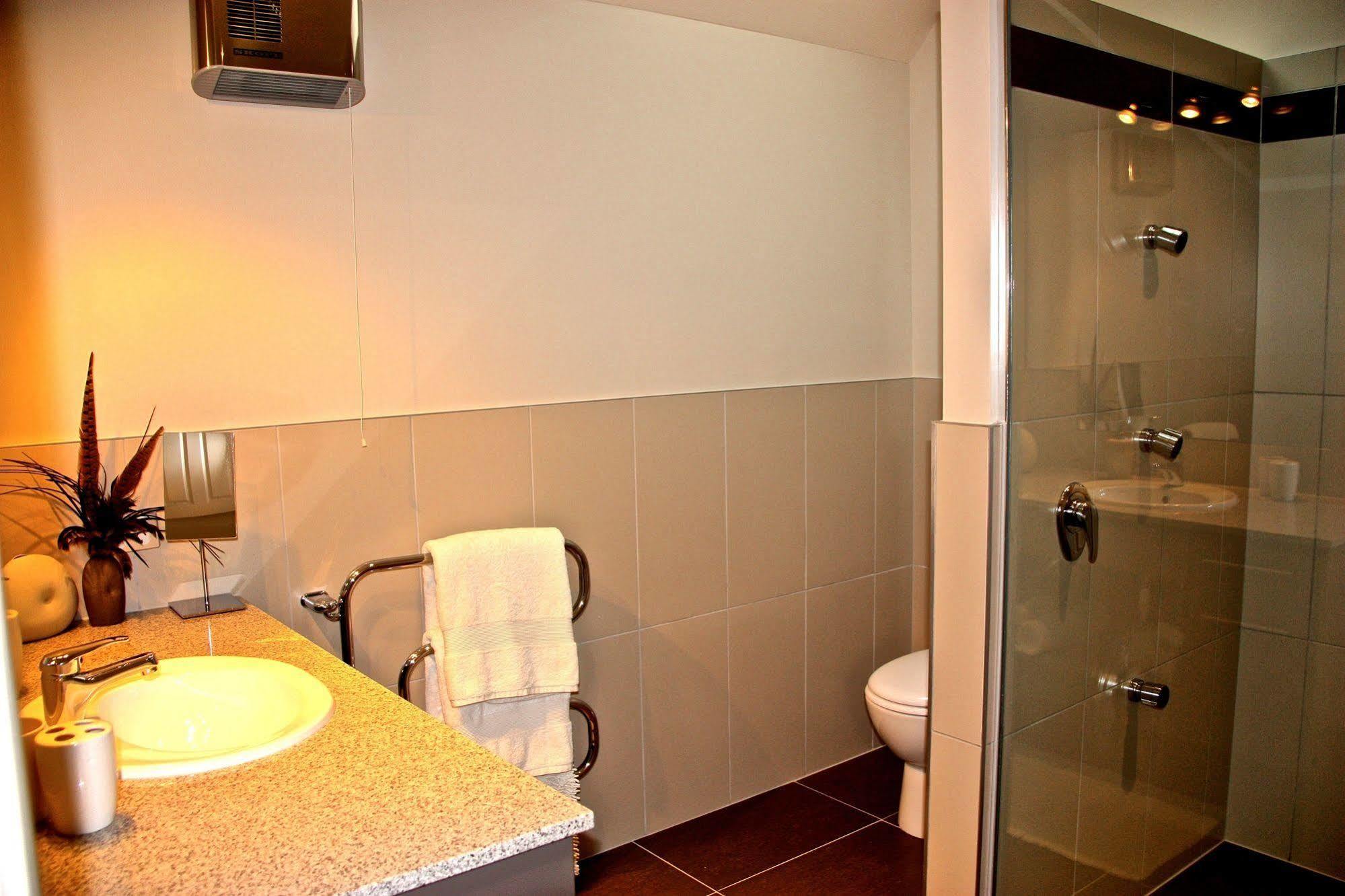 אגם טה אנאו Dock Bay Lodge מראה חיצוני תמונה