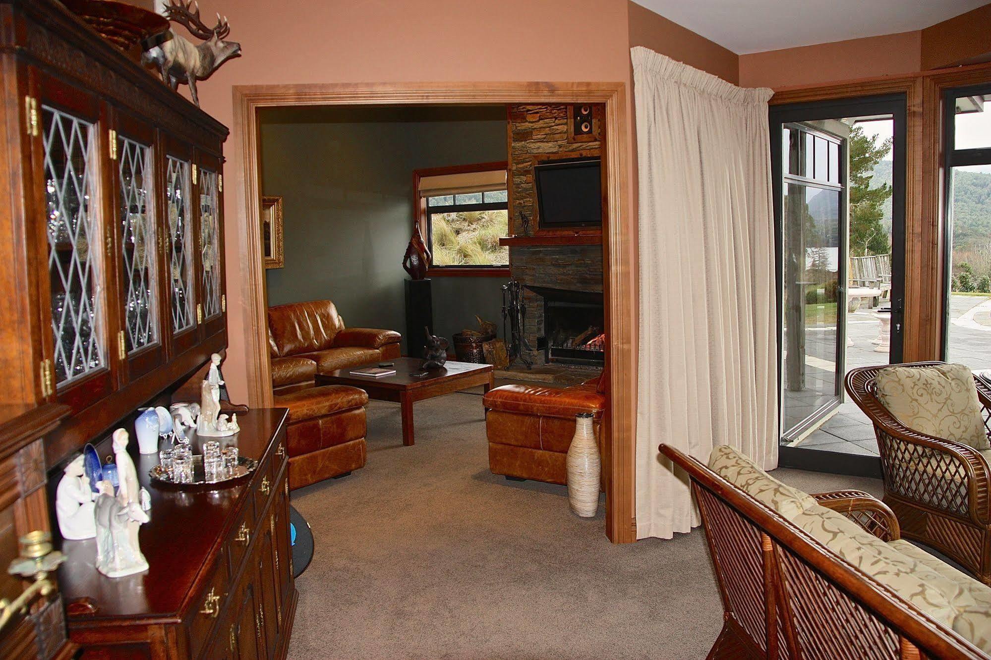 אגם טה אנאו Dock Bay Lodge מראה חיצוני תמונה